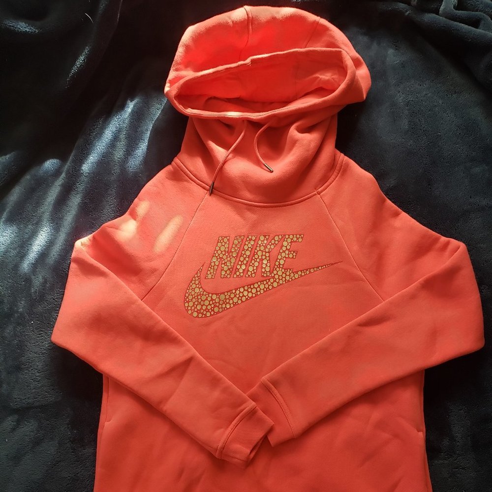 Nike Teens Girls Sweater Peach and Gold Spots Size: S